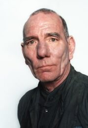 Pete Postlethwaite